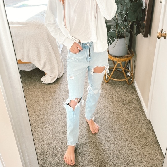 American Eagle Outfitters Denim - American Eagle Mom Jeans